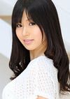 大股開きの黒髪清楚なお嬢様